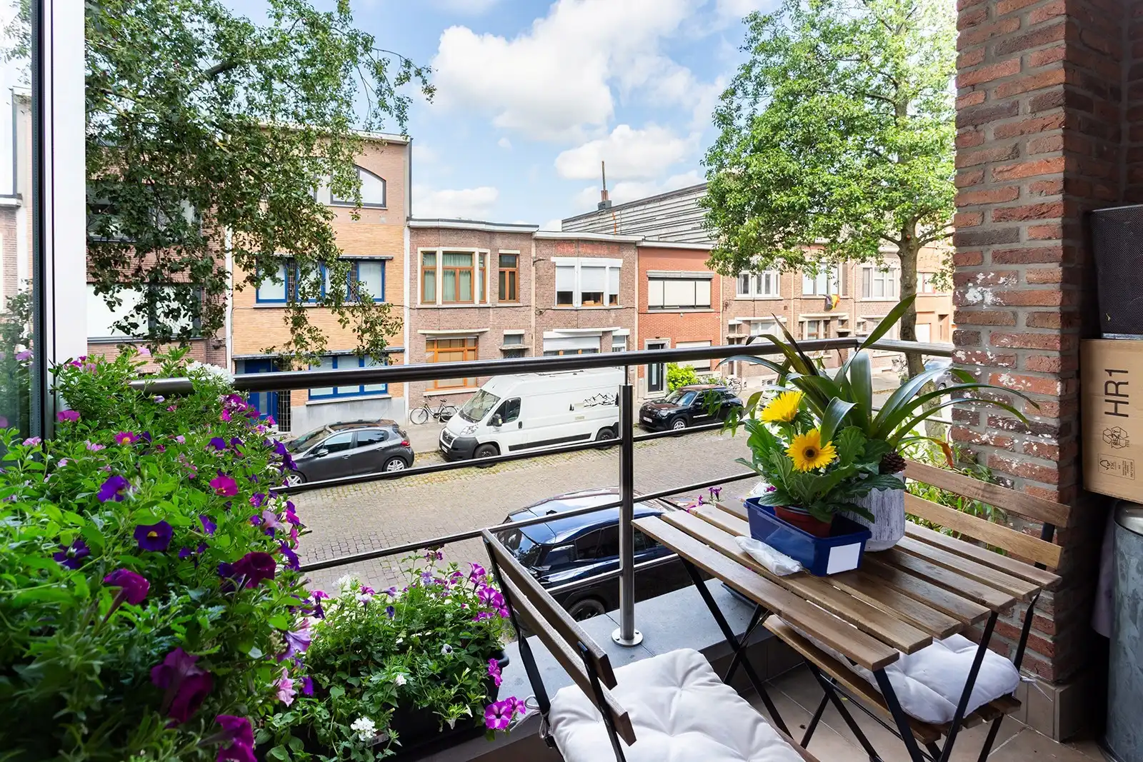 Opbrengsteigendom met 6 appartementen en 9 garageboxen foto 22