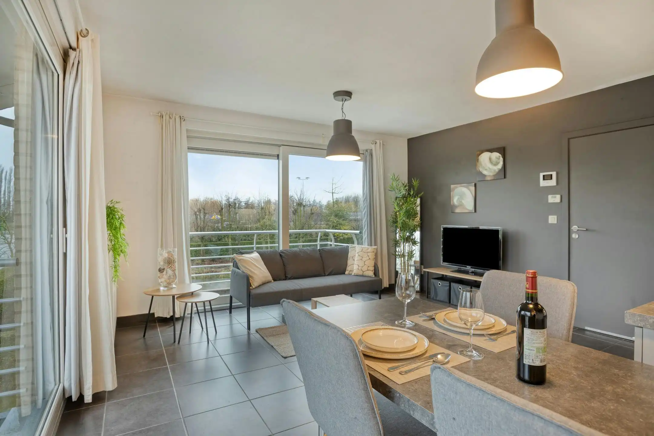 Appartement met 1 slaapkamer, 2 terrassen en kelder te Veurne. foto 3