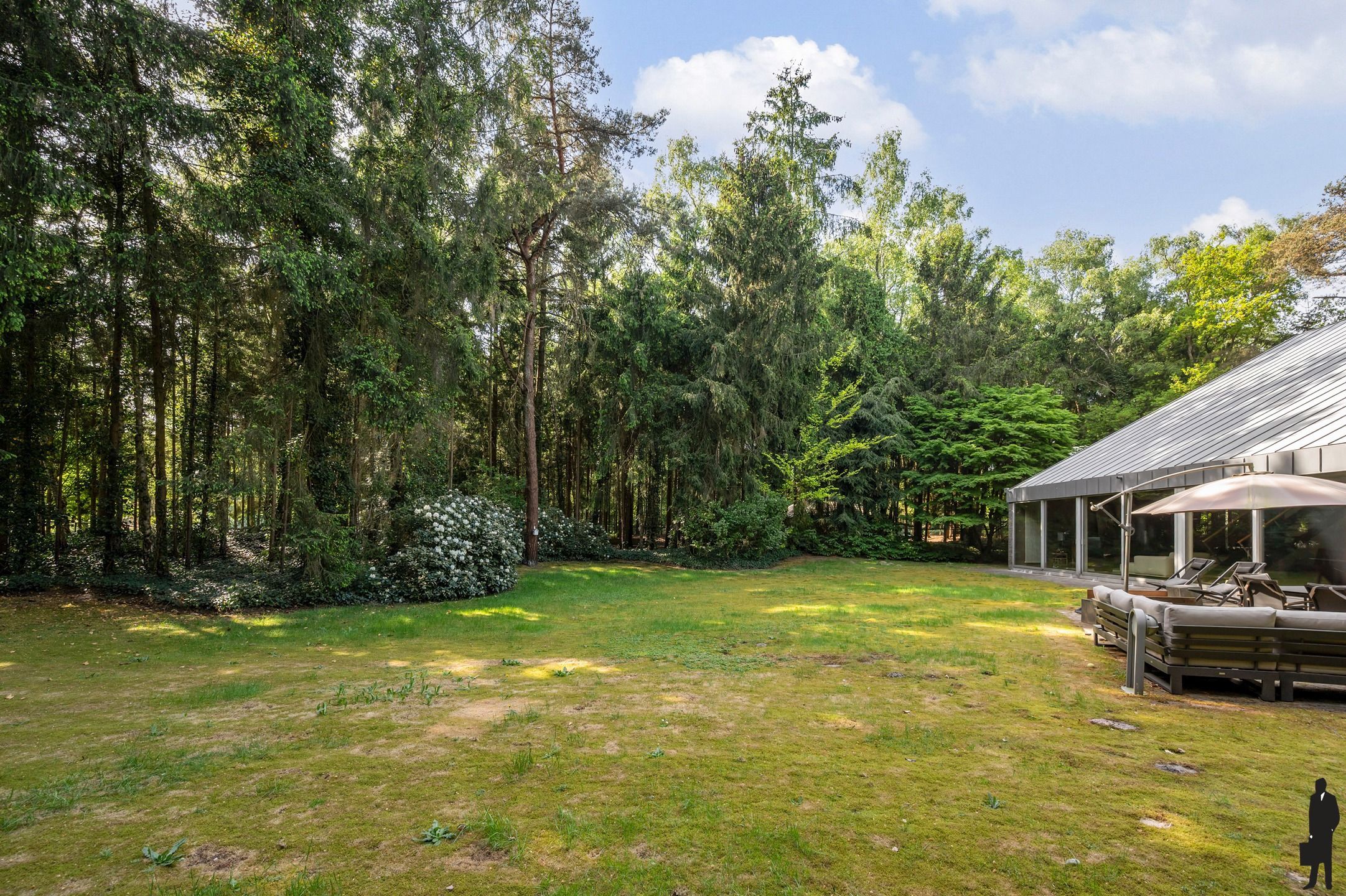 Moderne woning op perceel van ca. 3.500m² foto 26