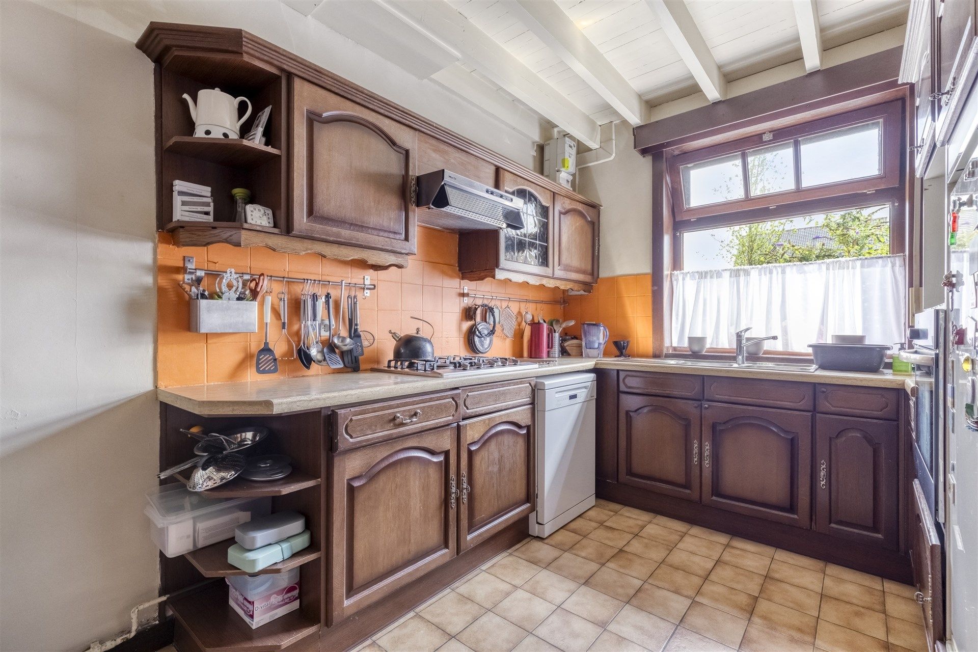 Ruime woning met groene tuin te koop in Oosterzele foto 9