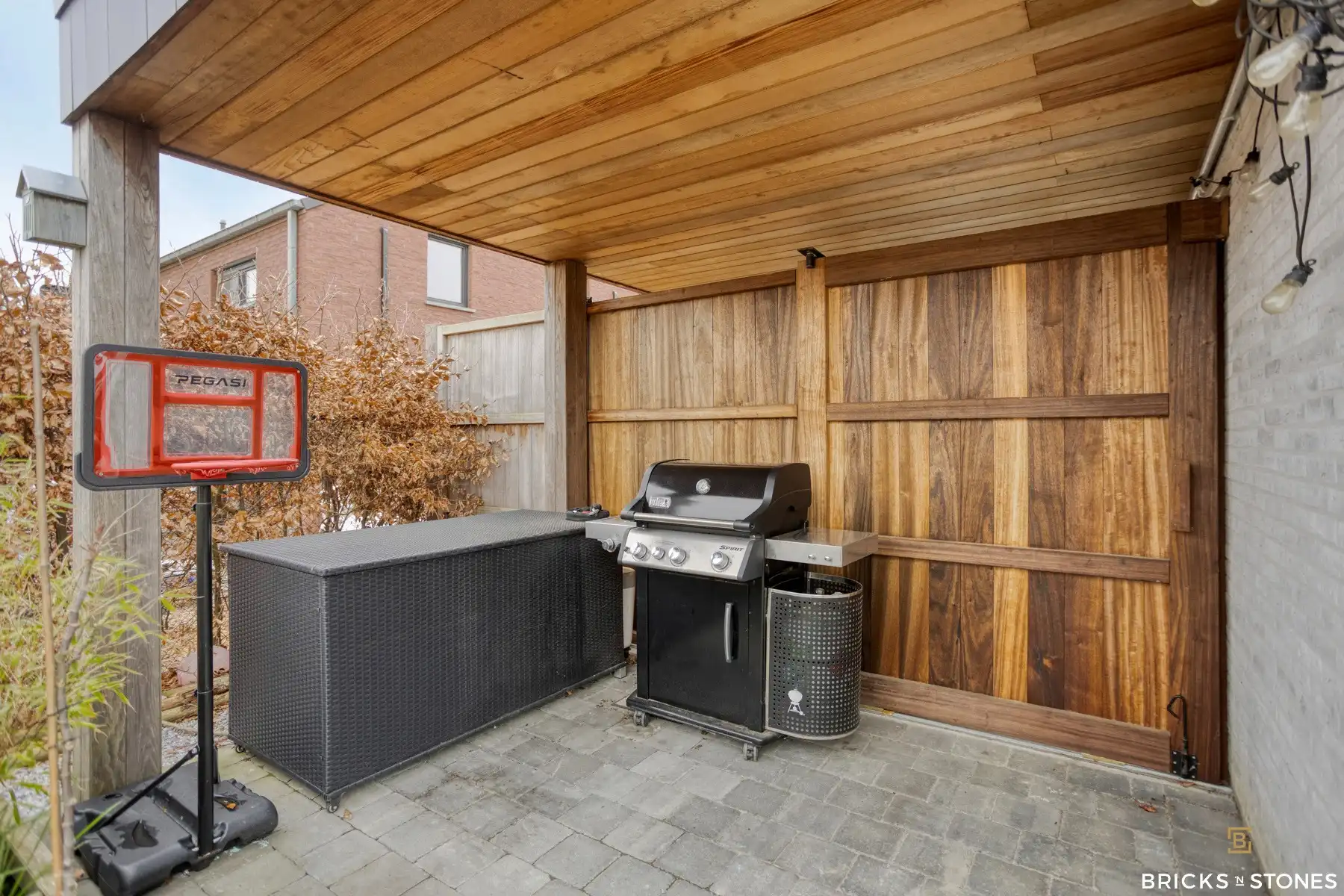 Recente HOB met 4 slaapkamers en tuin foto 14