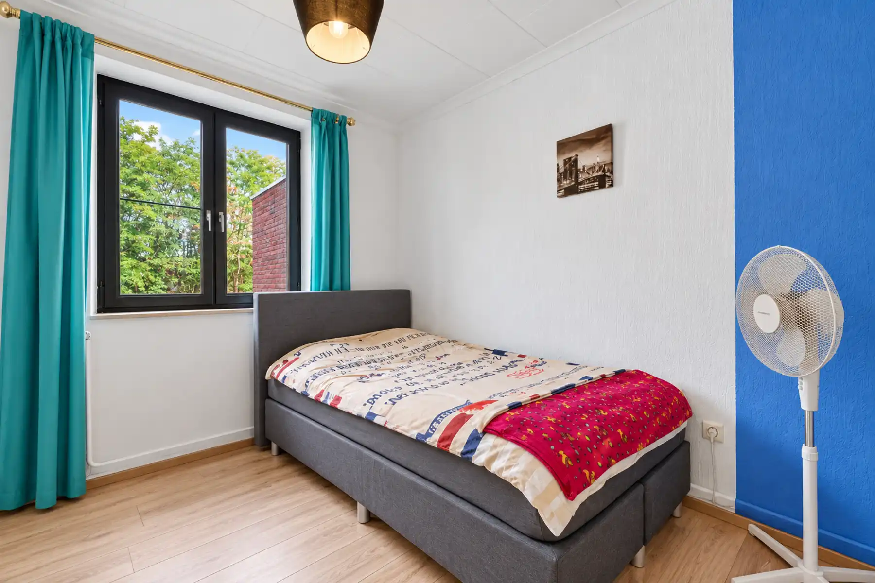 Gezellige woning met 3 slaapkamers en grote tuin. foto 14