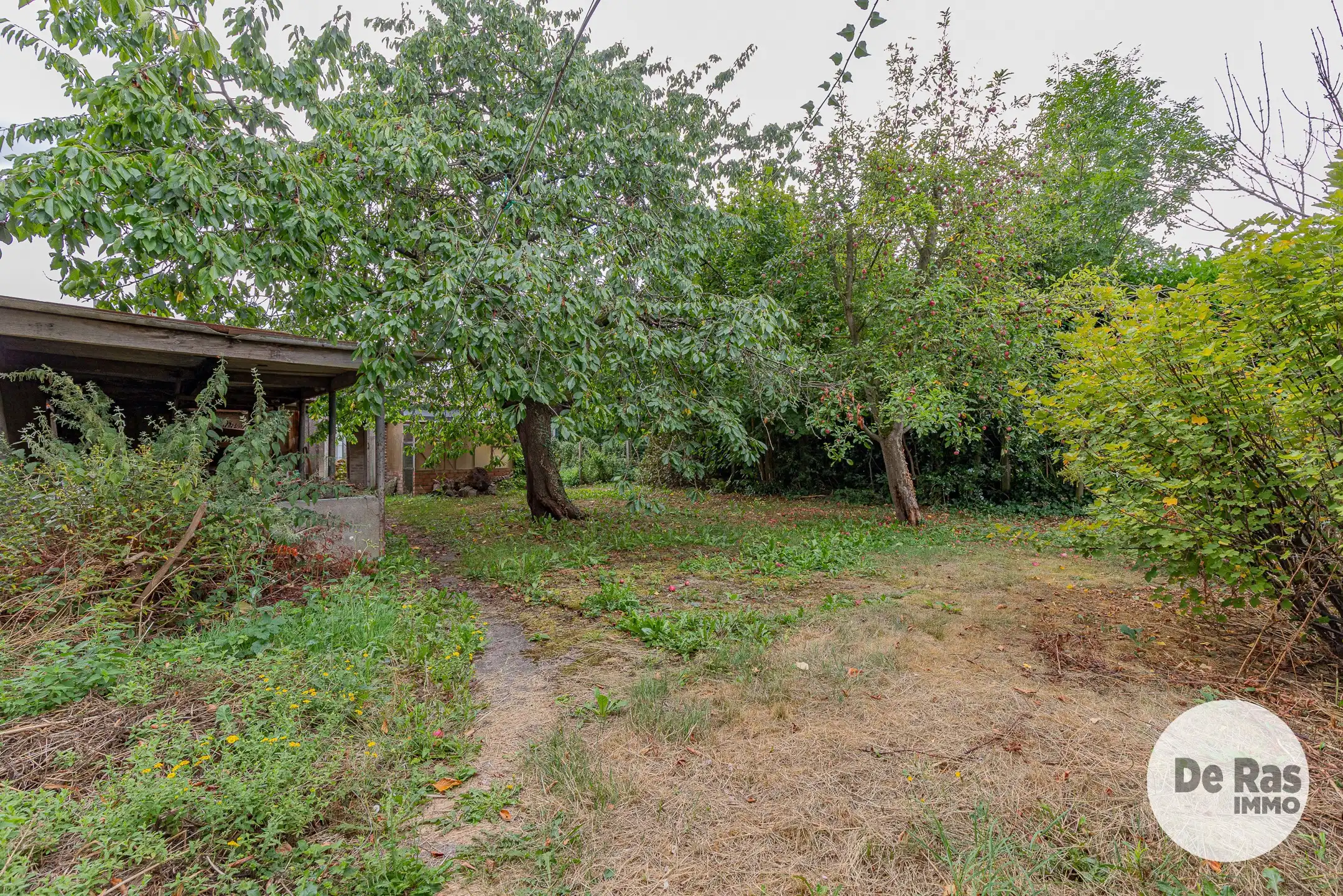OOSTERZELE - Te renoveren woning met tal van mogelijkheden foto 32