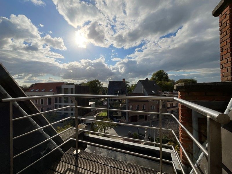 Gezellig duplexappartement in het centrum van Beveren met twee slaapkamers, terras en garage foto 6