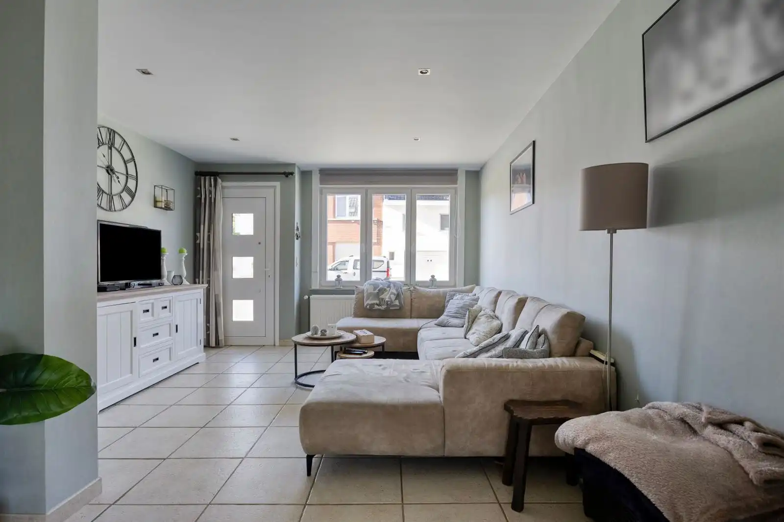 Woning te koop met 3 slaapkamers foto 2