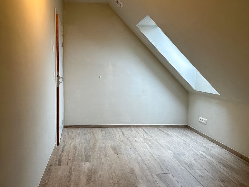 HEEL RECENT GEBOUW- APPARTEMENT TE HUUR IN HARTJE EEKLO foto 4