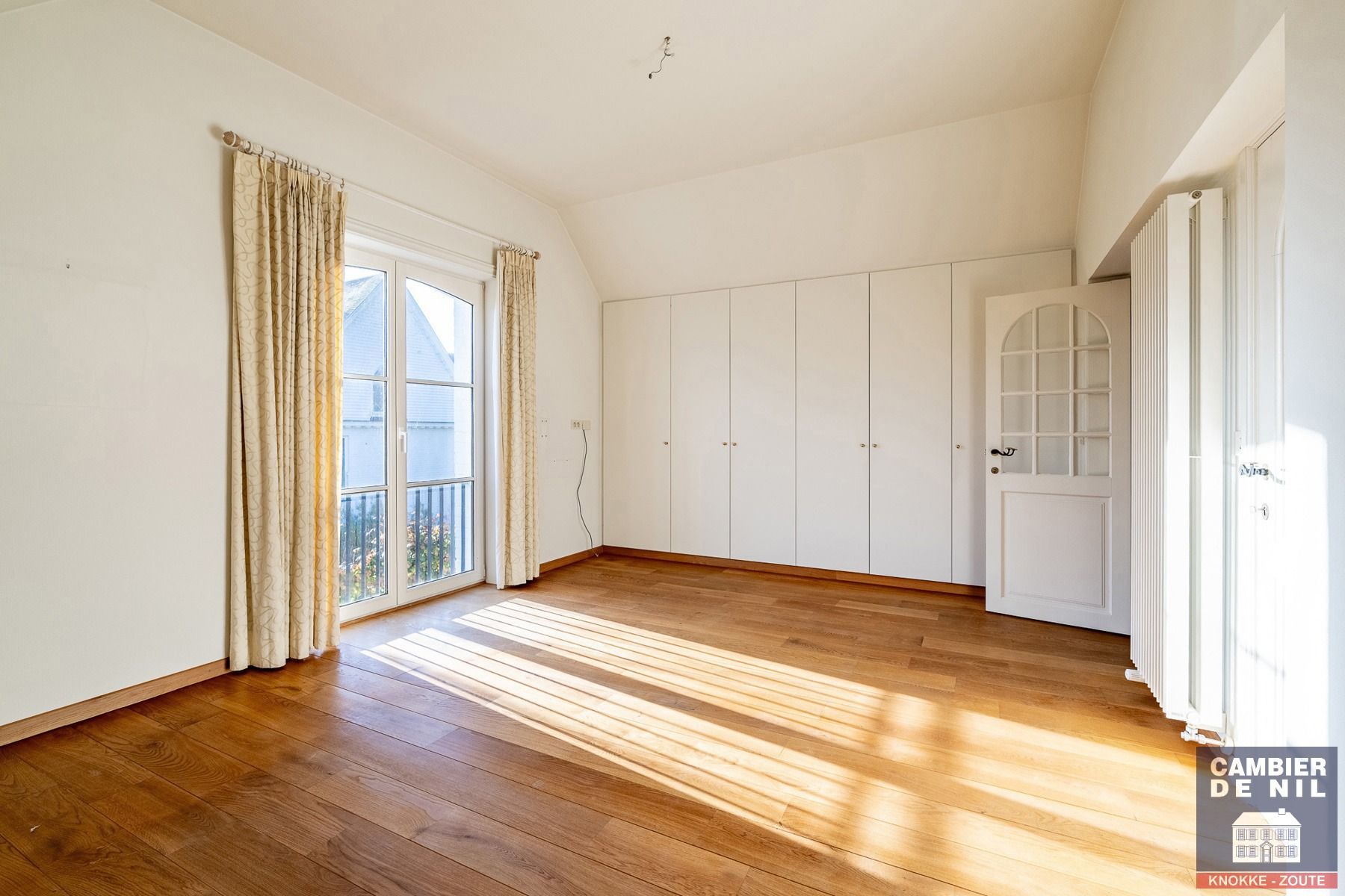 Charmante, ongemeubelde, vrijstaande villa in 2de lijn  in het zoute Zoute nabij de zee & tennis foto 21