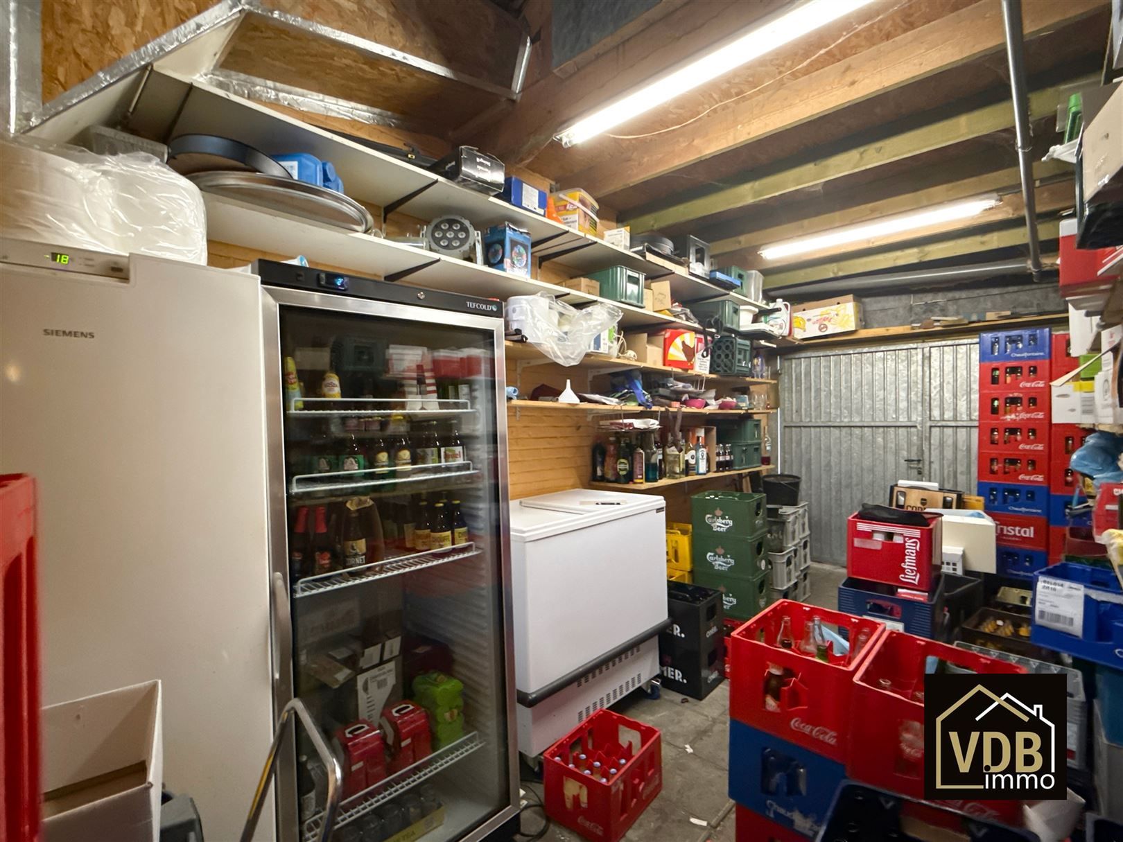 HANDELSHUIS MET WOONST foto 13