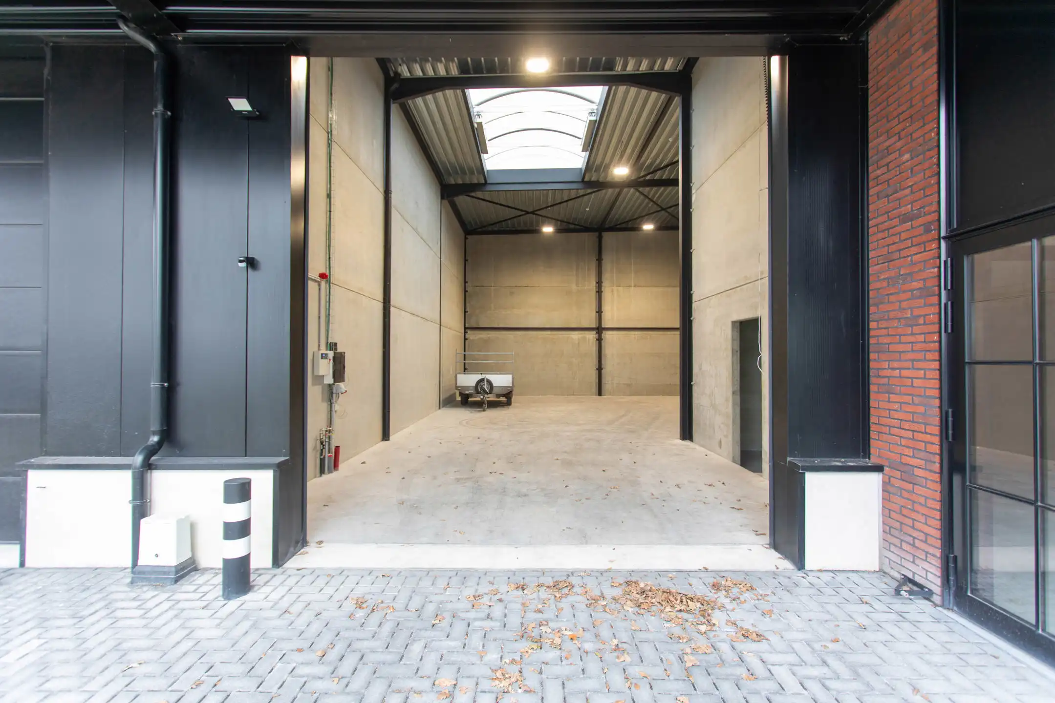 Instapklare KMO-unit te huur te Essen foto 2