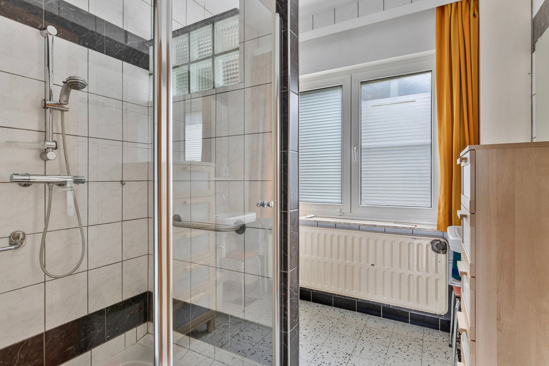 Rustig gelegen villa met 4 slaapkamers en leuke tuin foto 17