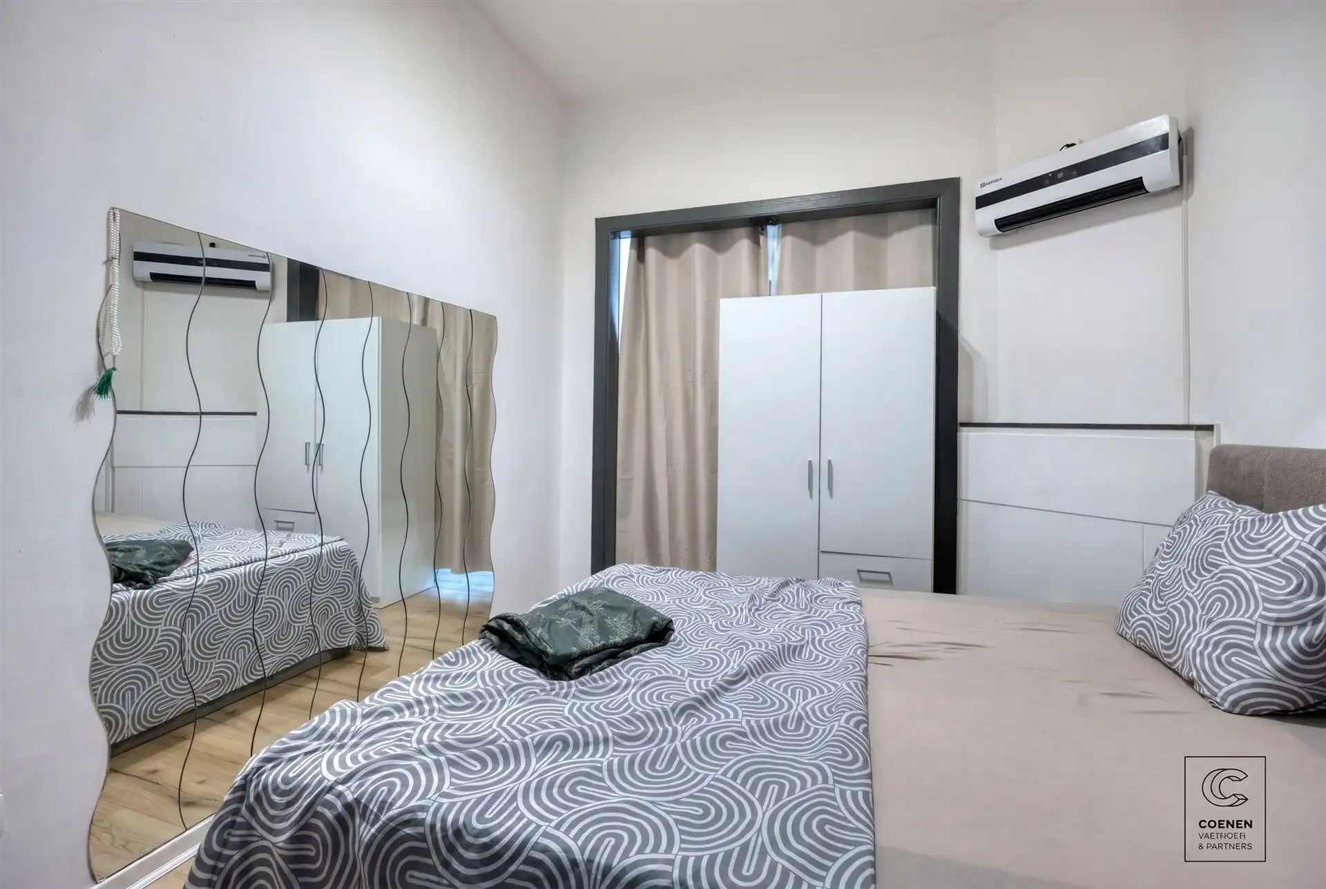 Ruime woning, momenteel ingericht als 4 studio's! foto 7