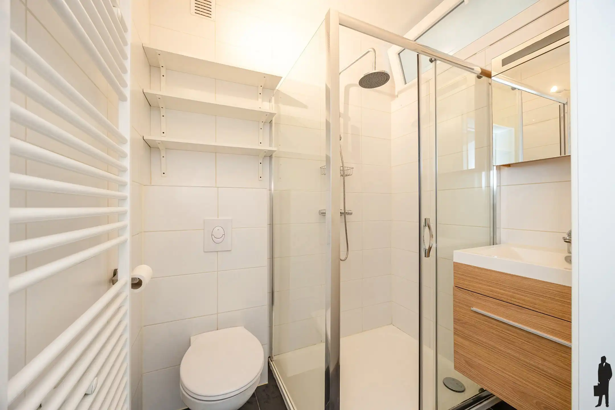 Gerenoveerd 1-slpkappartement met terras in hartje Beveren foto 7