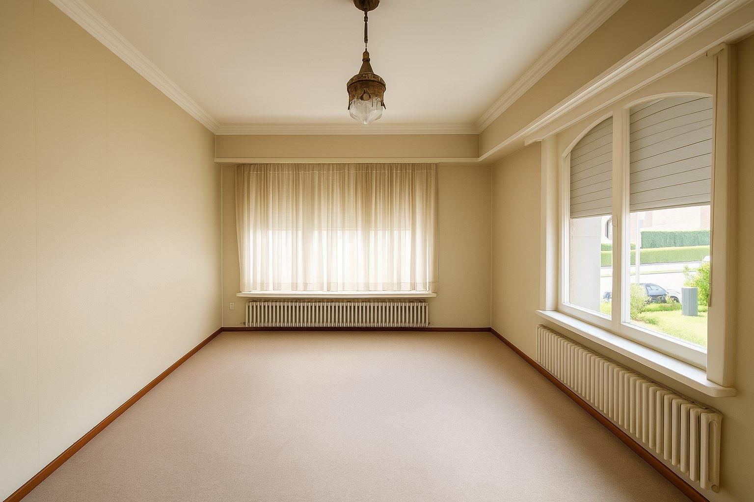 Charmante en ruime halfopen bebouwing met 5 slaapkamers, garage, tuin én topligging in hartje Sint-Niklaas te koop! foto 17
