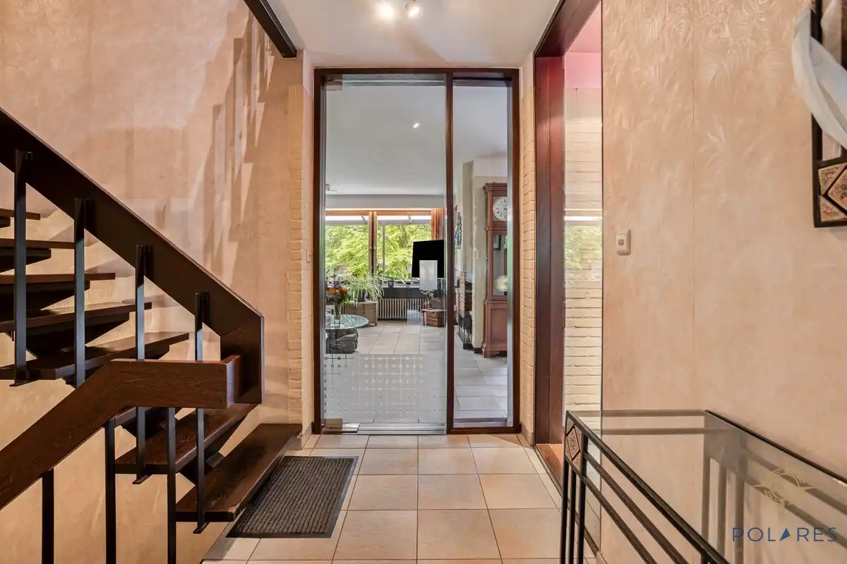 Ruime bel-etage woning met tuin op toplocatie foto 4