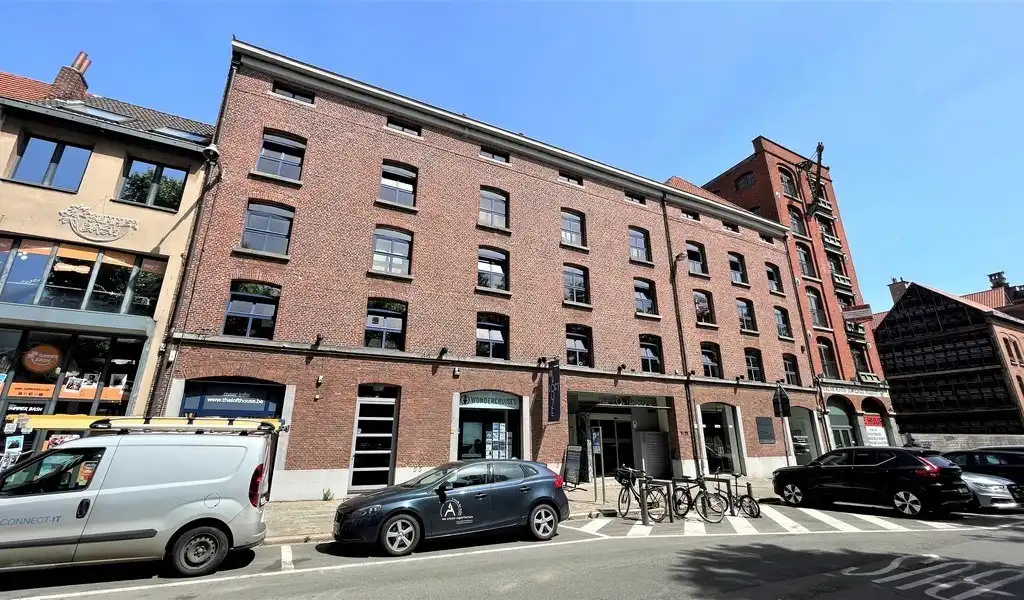 Loftkantoor te huur in The Lofthouse te Antwerpen foto {{pictureIndex}}