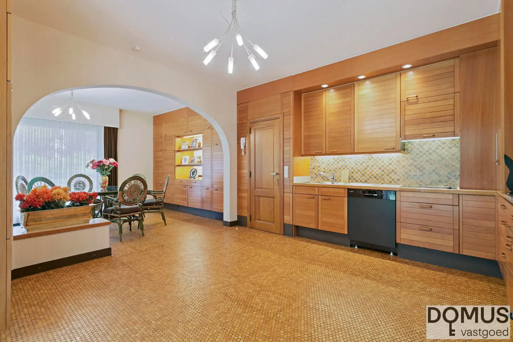 Statige villa met tijdloze architectuur op topligging  foto 14