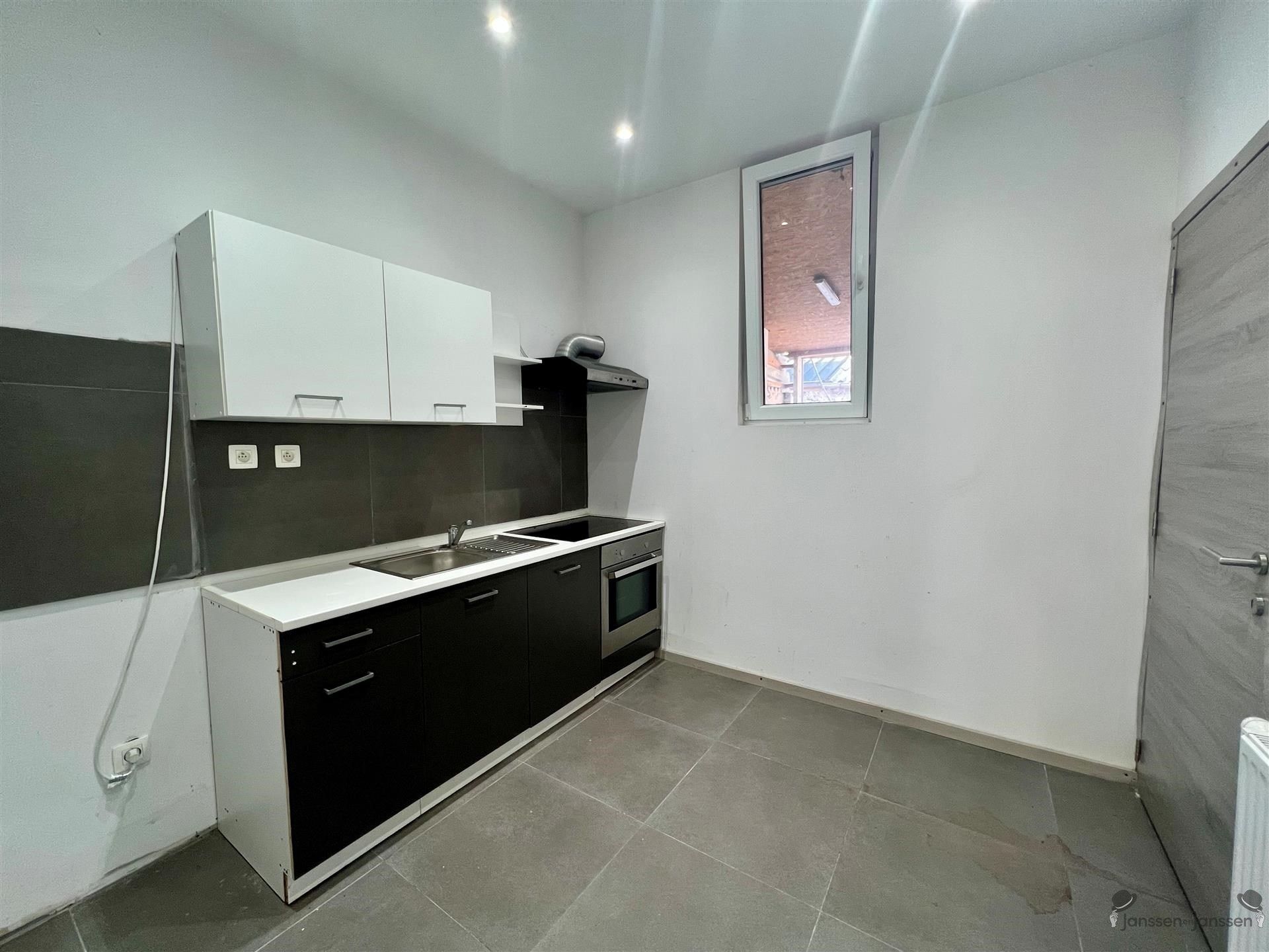 Te renoveren rijwoning met 1 slaapkamer foto 5