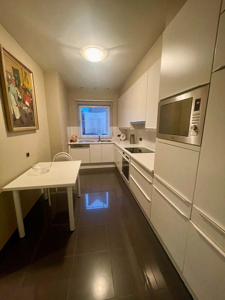 Gunstig gelegen woning met groot terras/tuin en aparte garage foto 9