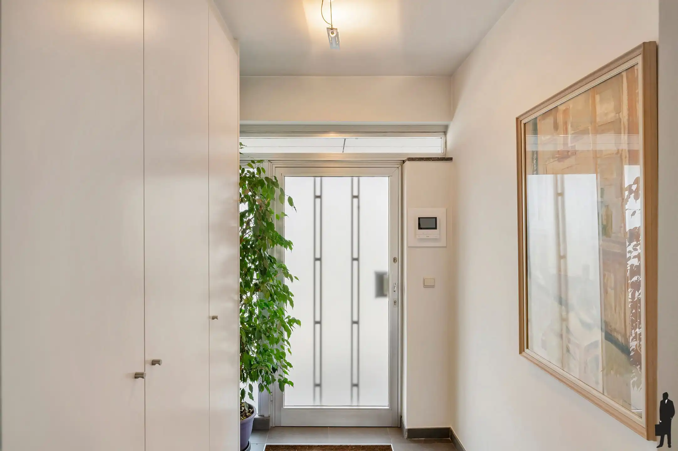 Dit lichtrijke en instapklare appartement combineert comfort, ruimte en een warme uitstraling op een uitstekende ligging. foto 2