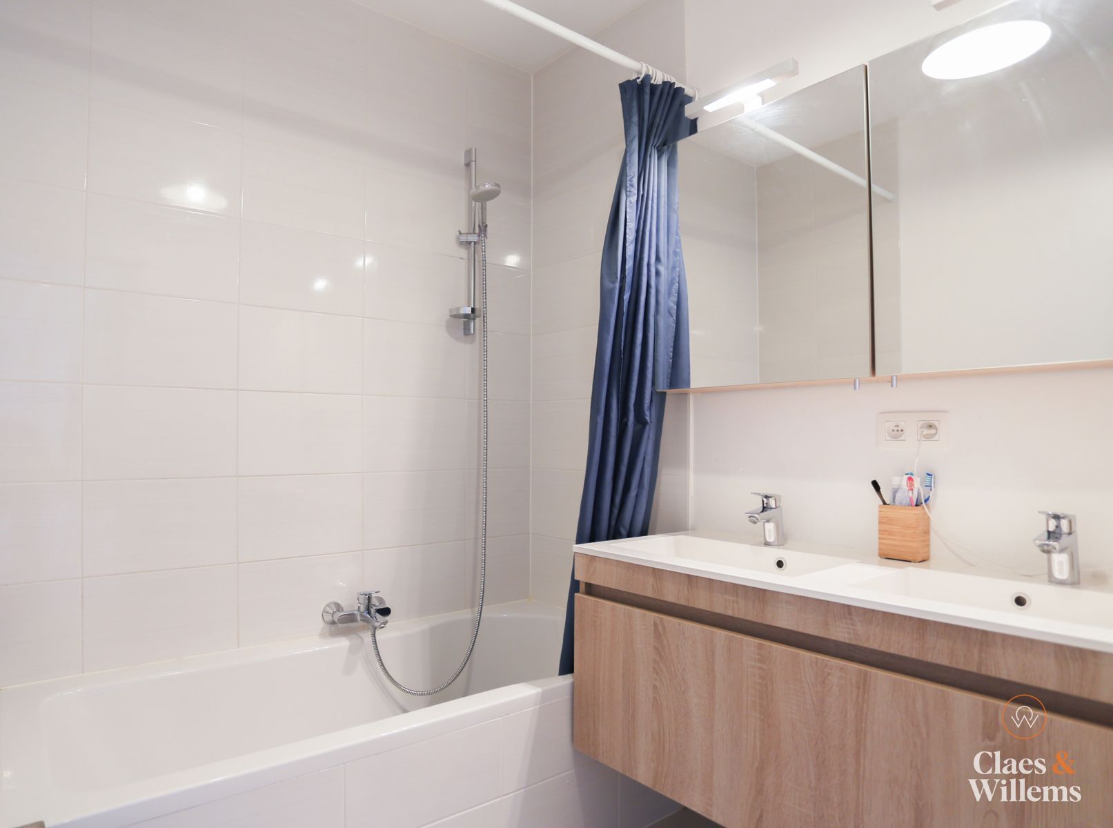 Ruim en lichtrijk duplex met staanplaats in Buizingen foto 10