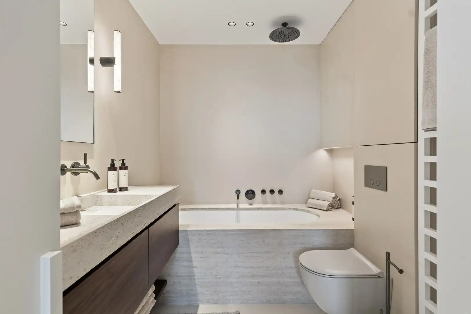 Milenka - Appartement 7e verdieping – Verfijnde rust met zicht op de horizon foto 18