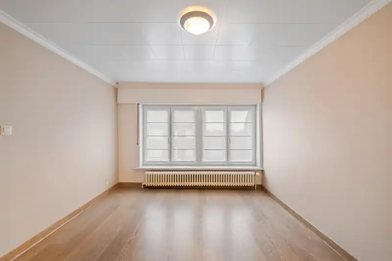 Zonnebeke-Passendale.&nbsp; Wonen en werken, grote verzorgde woning met > 5 slaapkamers en aparte >60m2 kantoorruimte / praktijk / hobbyruimte met aparte ingang. foto 12