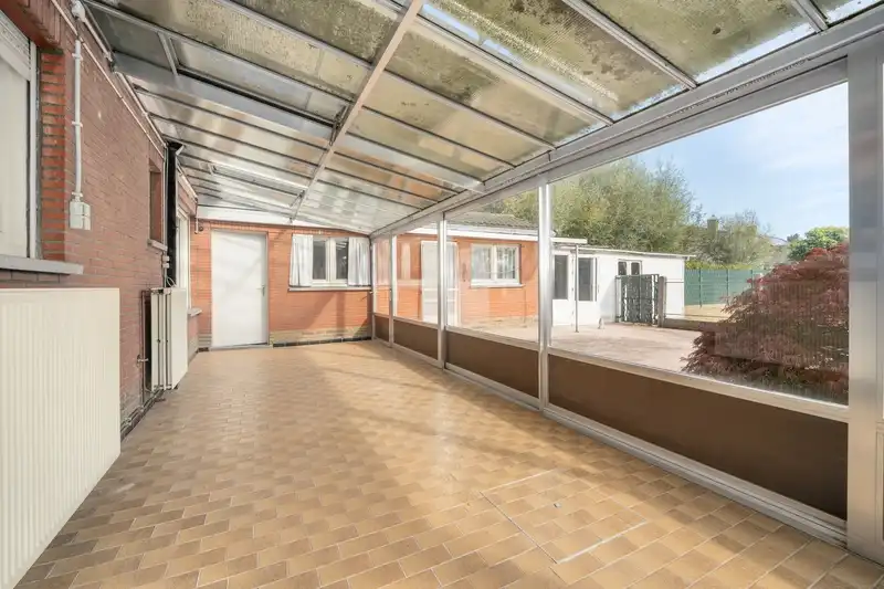 Te renoveren villa, ideaal geschikt voor bijberoep met veel ruimte en grote tuin in centrum Beveren opp 837 m² foto 17