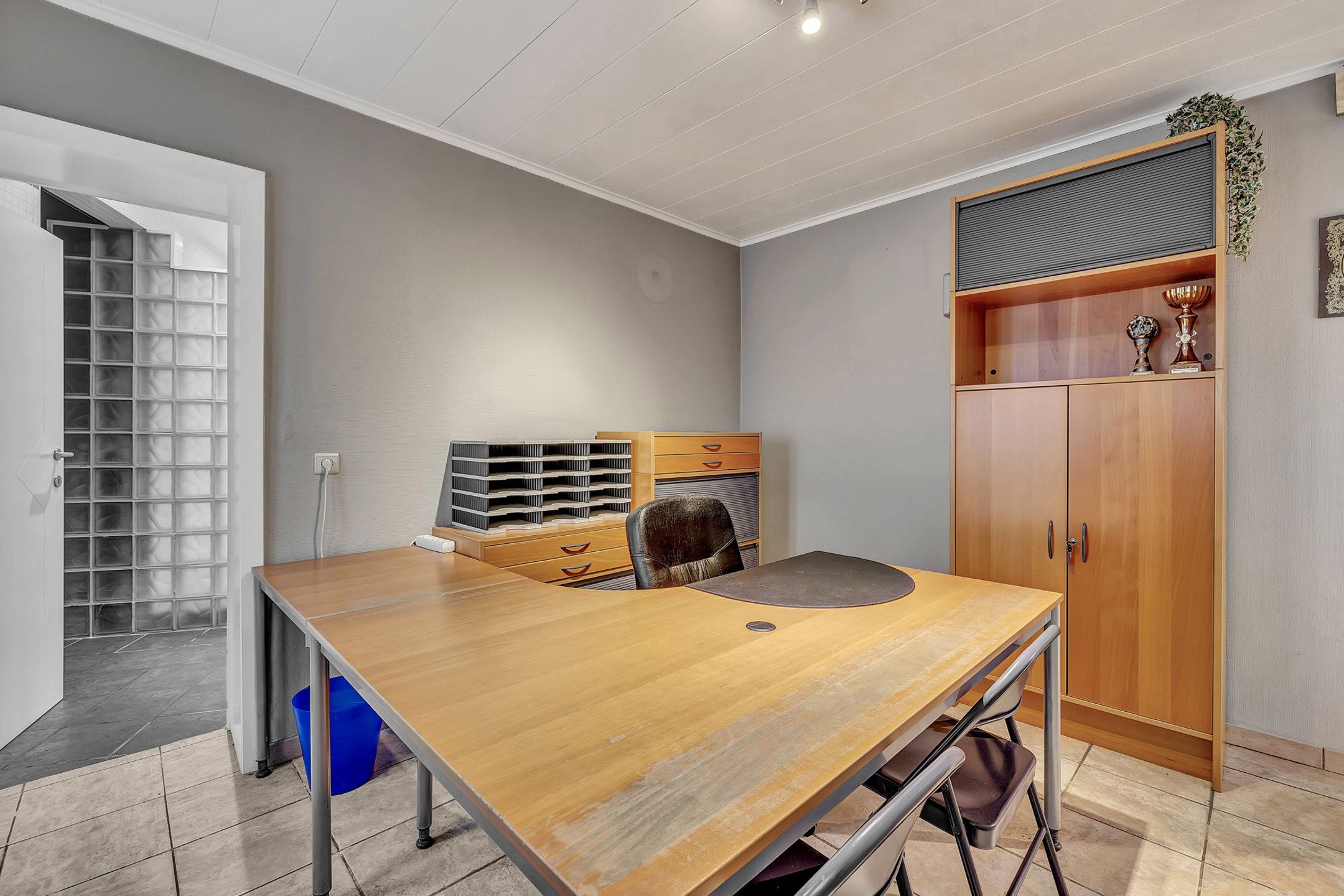 Unieke woning met oplsagplaats foto 27