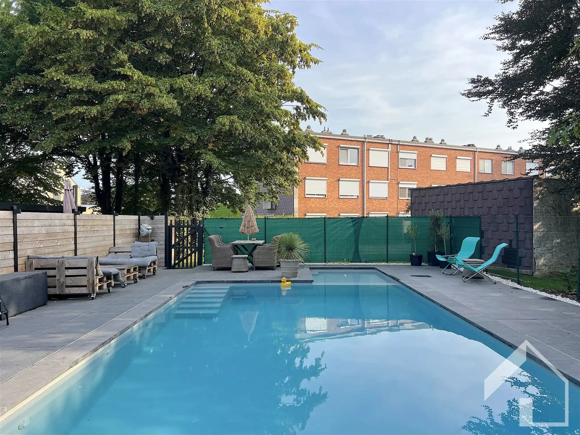 Instapklaar appartement met zwembad! foto 24