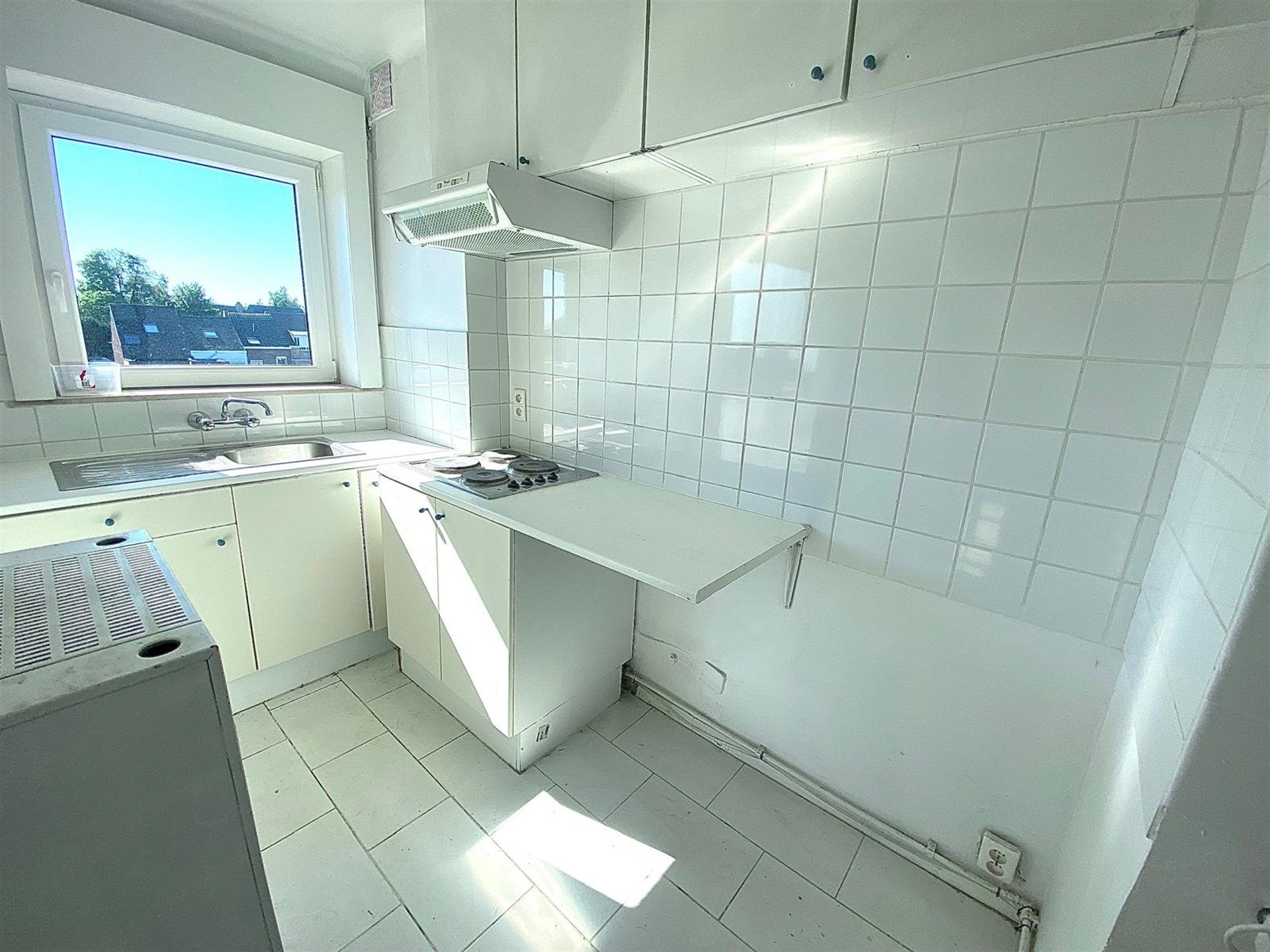 Ruim appartement met twee slaapkamers en garage te Aalst foto 6