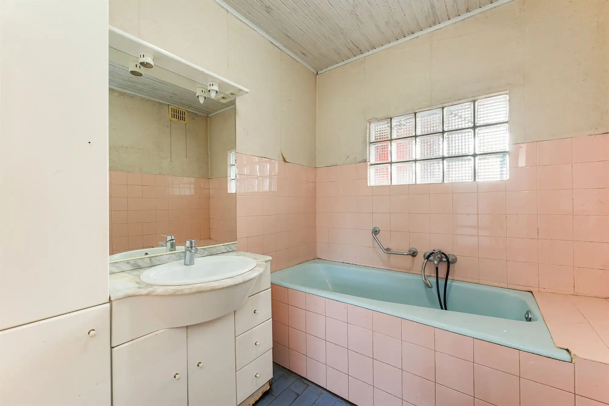 Te renoveren woning op perceel van 1506m² op TOPlocatie foto 11