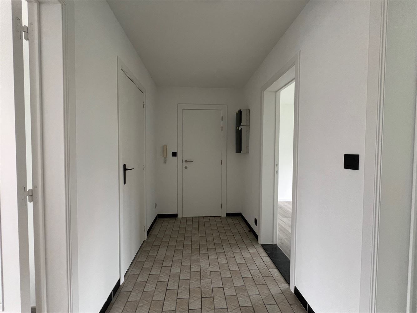 Appartement met 2 slaapkamers nabij centrum van Torhout foto 2
