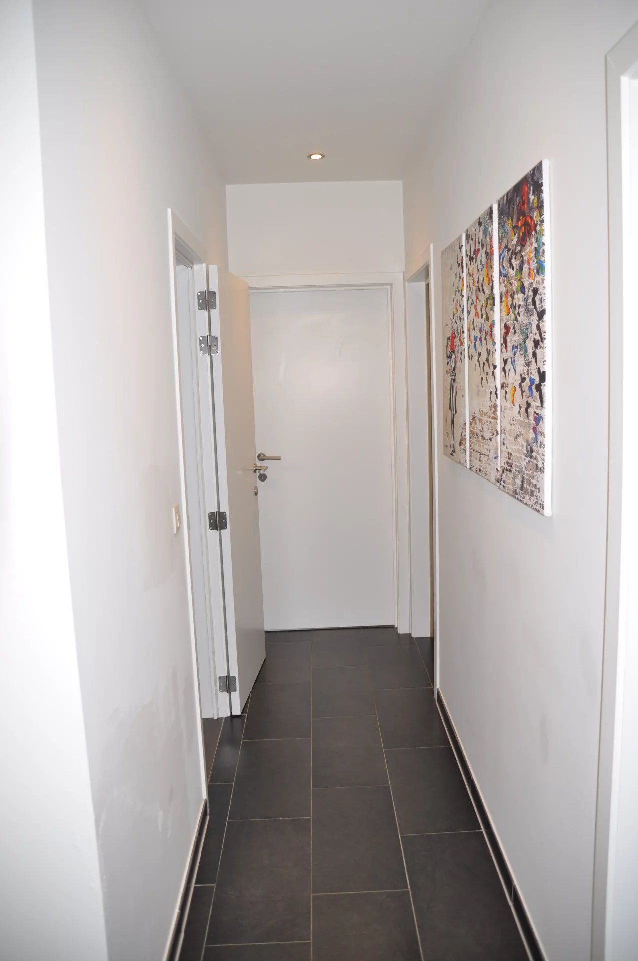 CENTRAAL GELEGEN LICHTRIJK APPARTEMENT VAN 104m² MET 2 SLPK'S foto 14