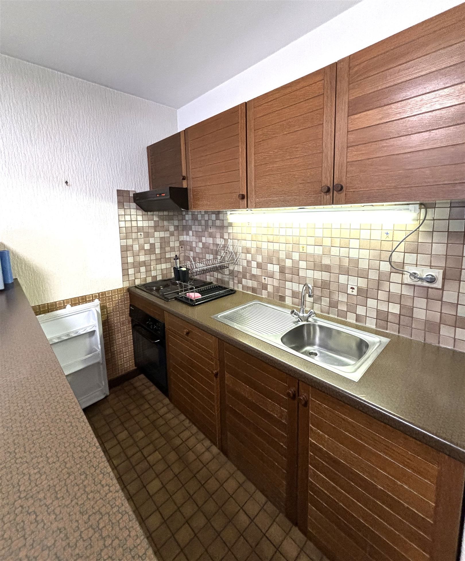 Gemeubelde studio Te Huur  foto 6