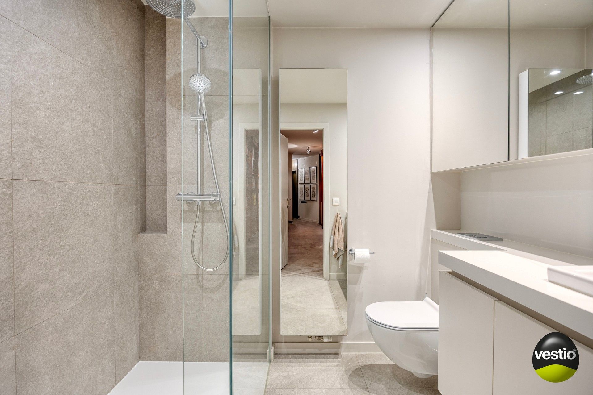 Uniek penthouse met tijdloze luxe, ruimte en zicht over Hasselt. foto 21