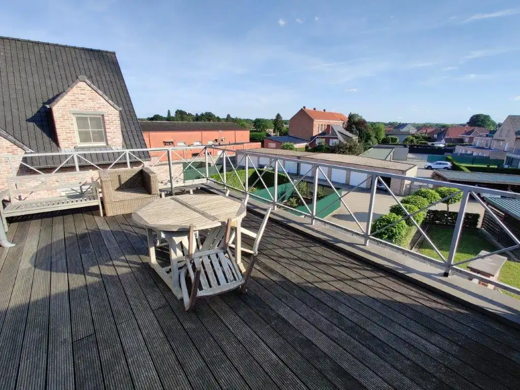 Gezellig appartement met groot terras en 1 slaapkamer foto 2