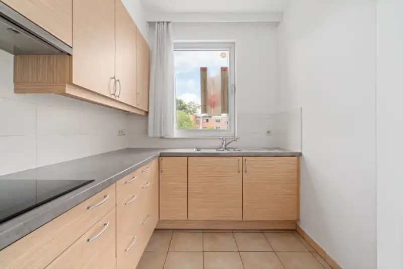 Appartement op 1eV met terras - nabij centrum! foto 7