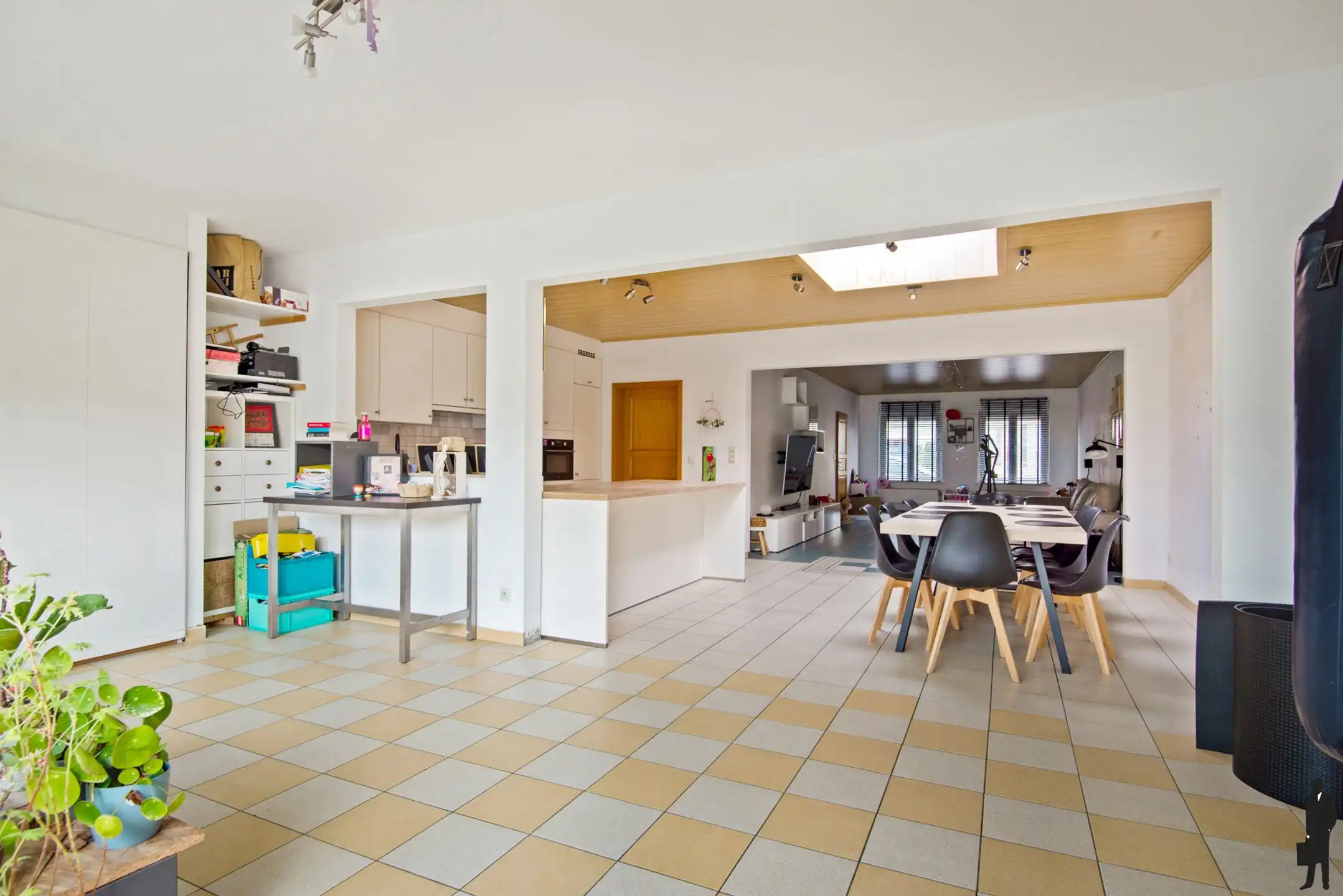 Welgelegen riante instapklare woning met 4 slaapkamers foto 11