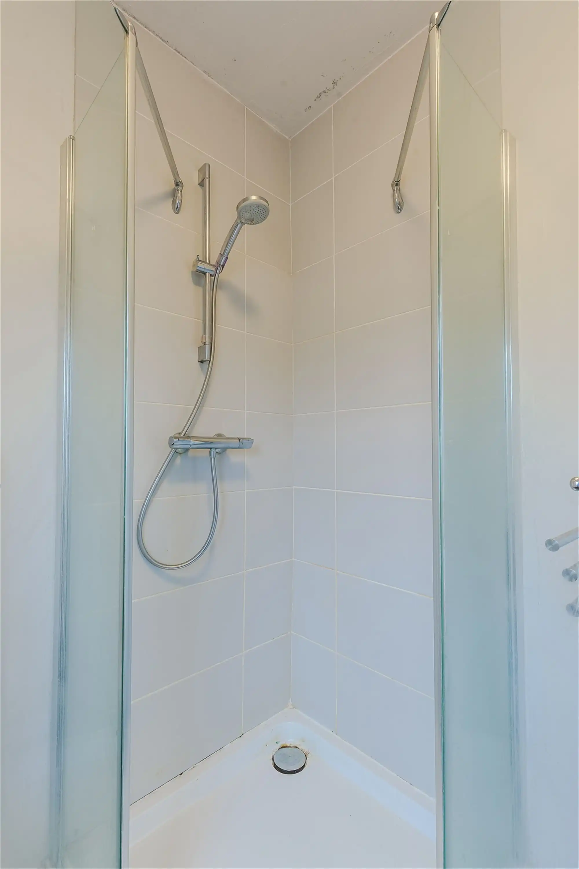 woning met 4 à 5 slaapkamers, leuke tuin en garage met oprit foto 31