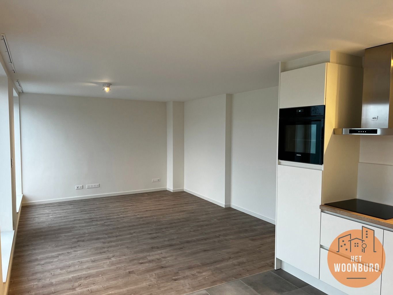 Ruime nieuwbouw duplex met 2 slpks, terras en staanplaats foto 14