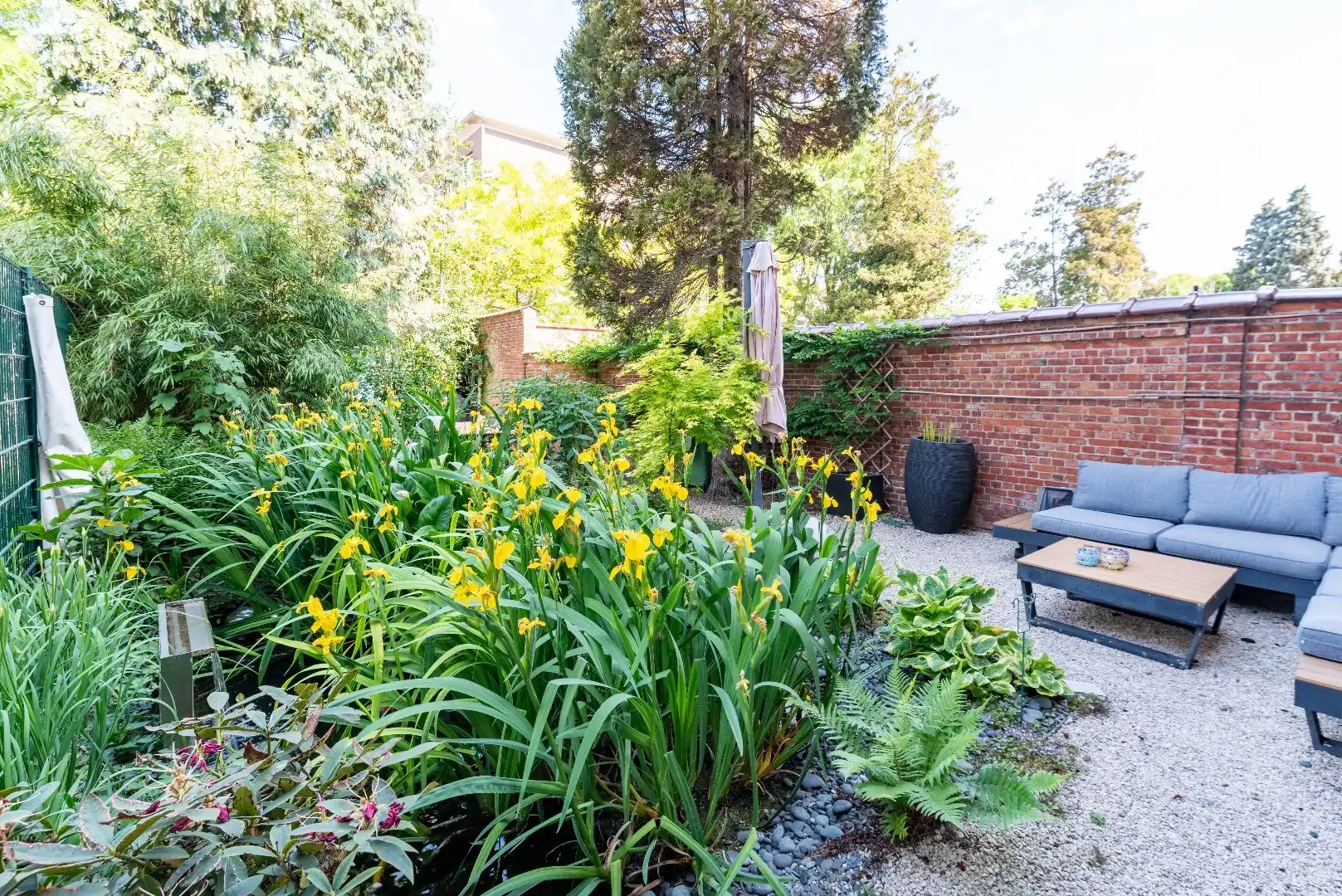 Gemeubeld appartement met tuin  foto {{pictureIndex}}