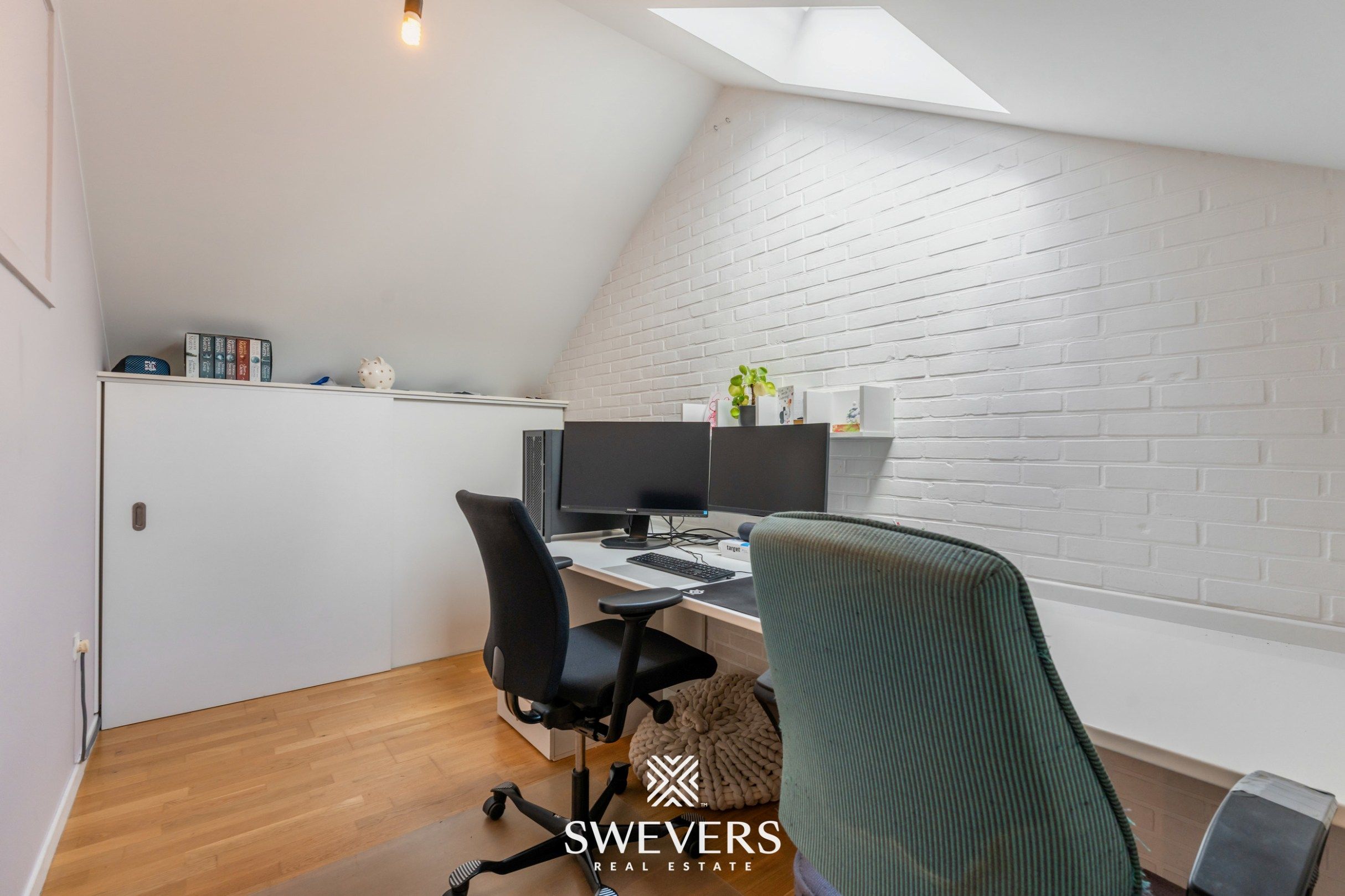 Knusse, hedendaagse gezinswoning met warme indeling en grote, zonnige tuin foto 35