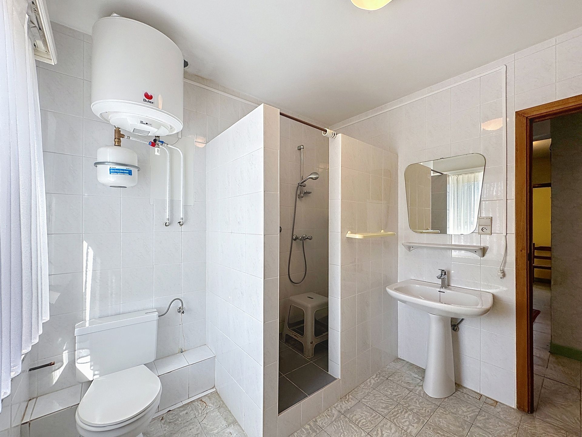 Te renoveren 3-gevel woning op interessante ligging foto 17