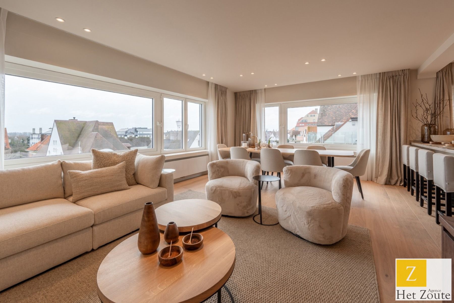 Instapklaar hoekappartement inclusief meubels op toplocatie foto 2