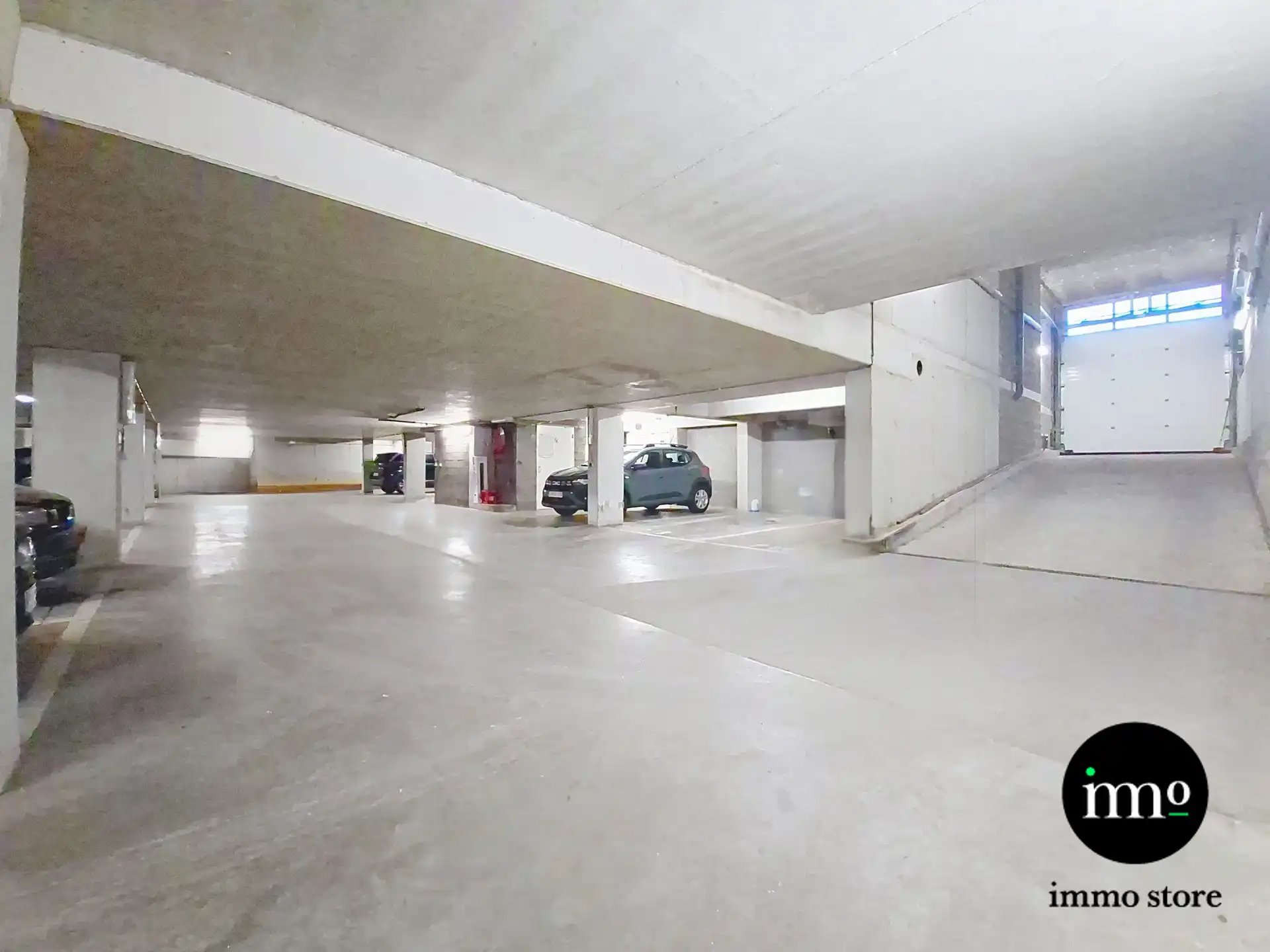 Lichtrijk 1-slaapkamerappartement met parking – Tour & Taxis foto 9