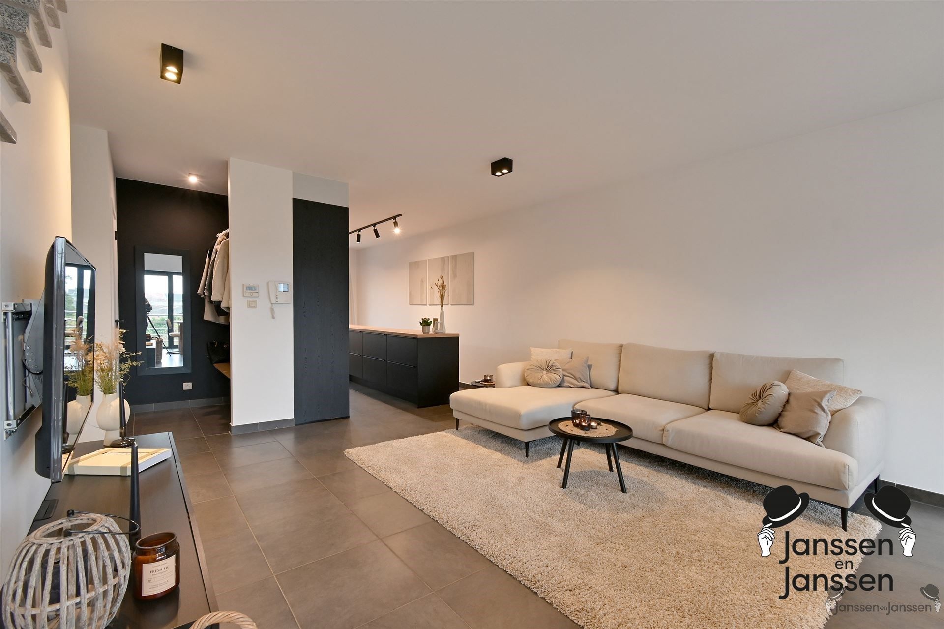 Instapklaar duplexappartement met terras foto 3