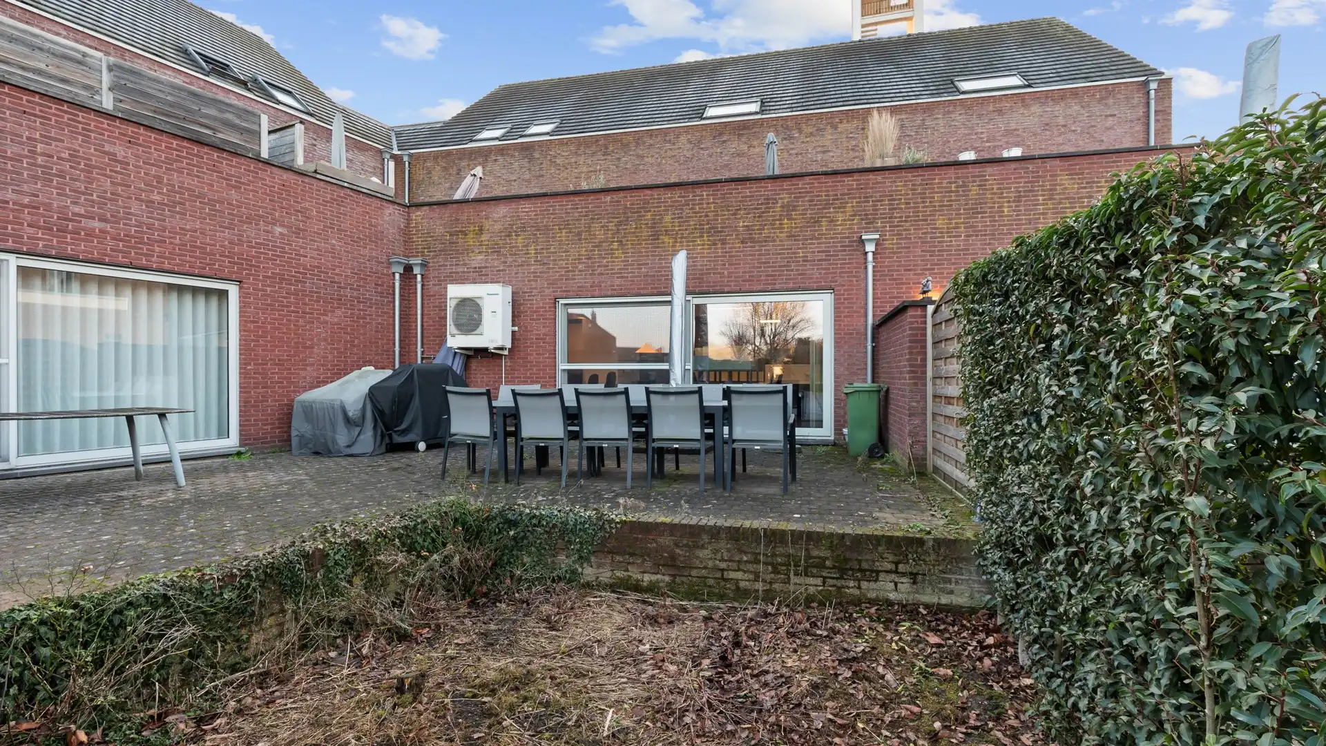 Modern en energiezuinig (A label) handelspand van 174 m² te As foto 17