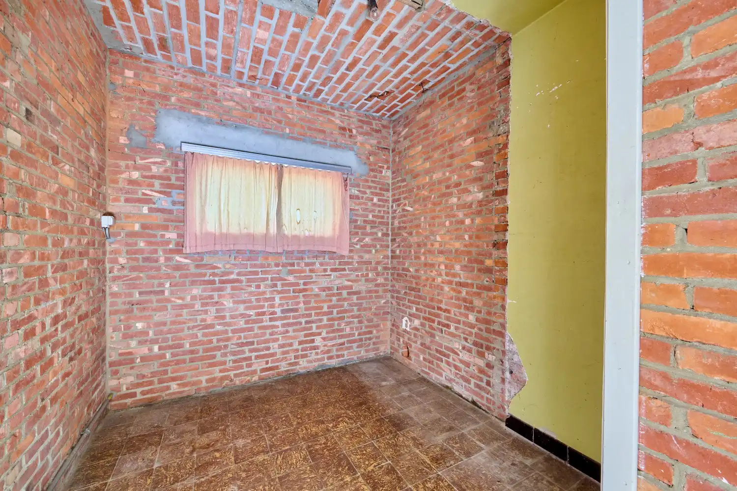 Karaktervolle renovatiewoning op een fijne rustige locatie foto 16