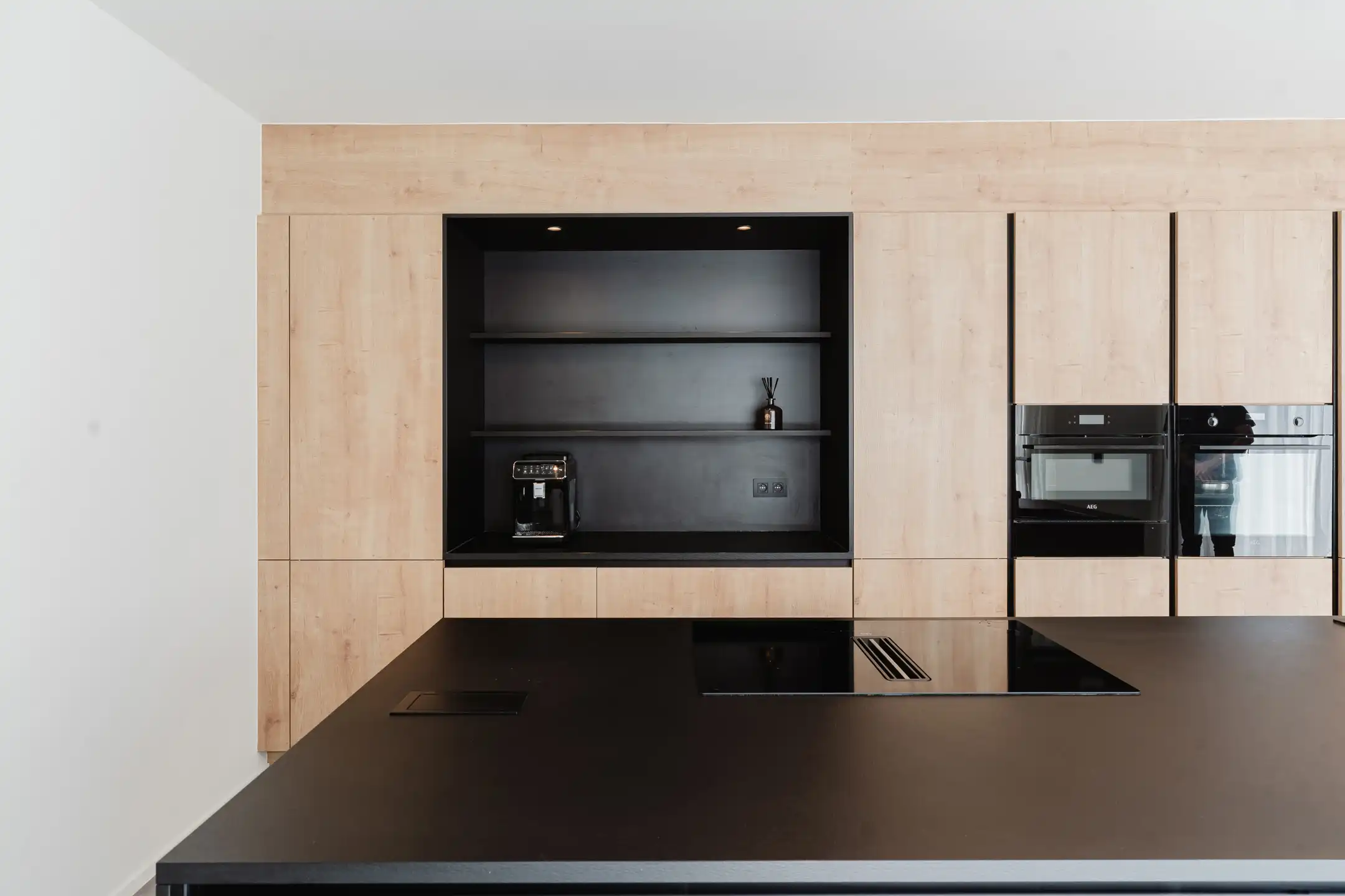 Modernistische woning met 4 slaapkamers en tuin te Drongen foto 7