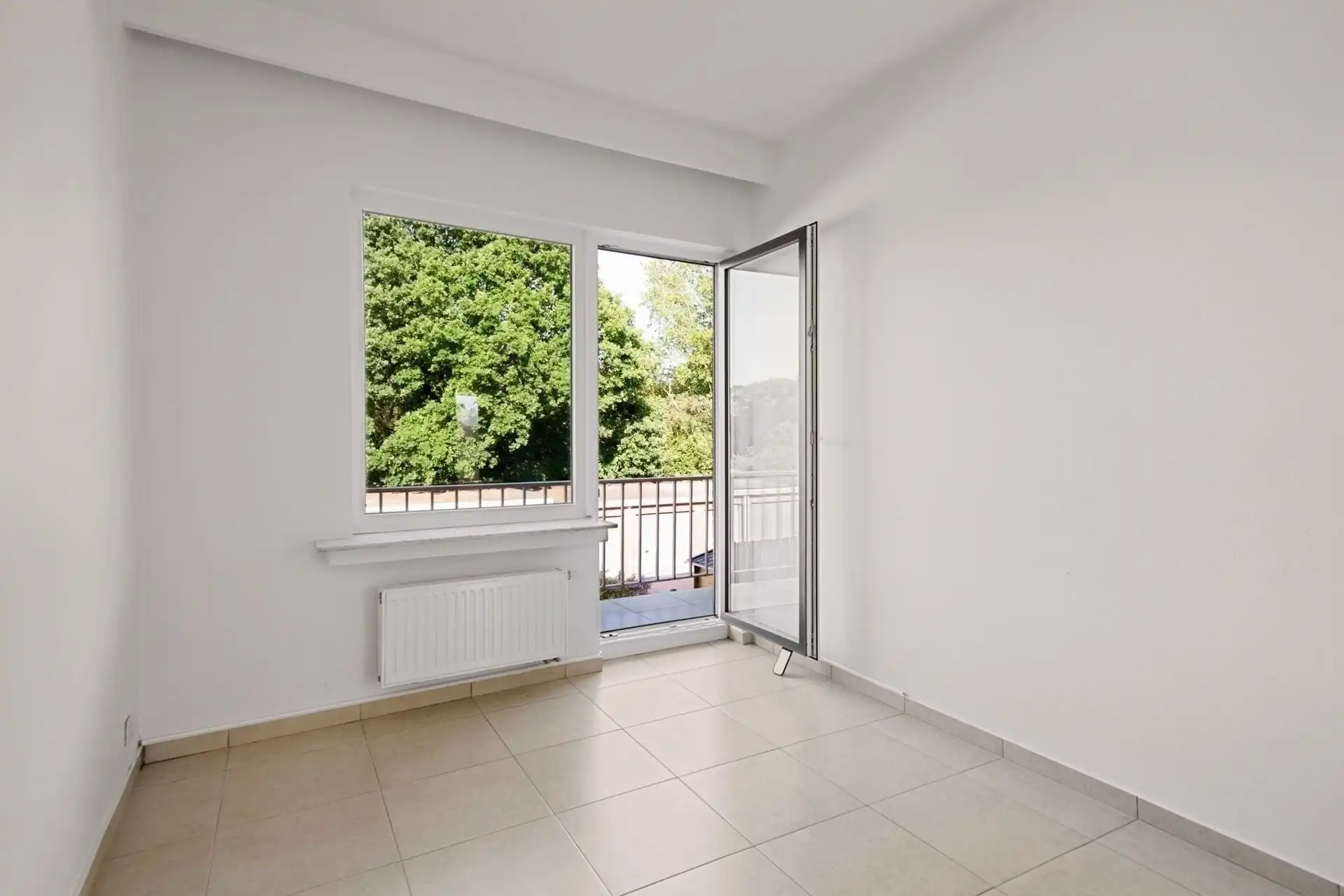 Centraal gelegen en instapklaar appartement met garagebox. foto 10